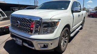 2019 Nissan Titan SL RWD photo