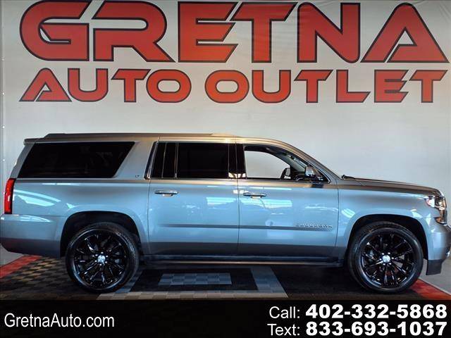 2019 Chevrolet Suburban LT 4WD photo