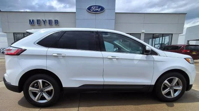 2019 Ford Edge SEL FWD photo