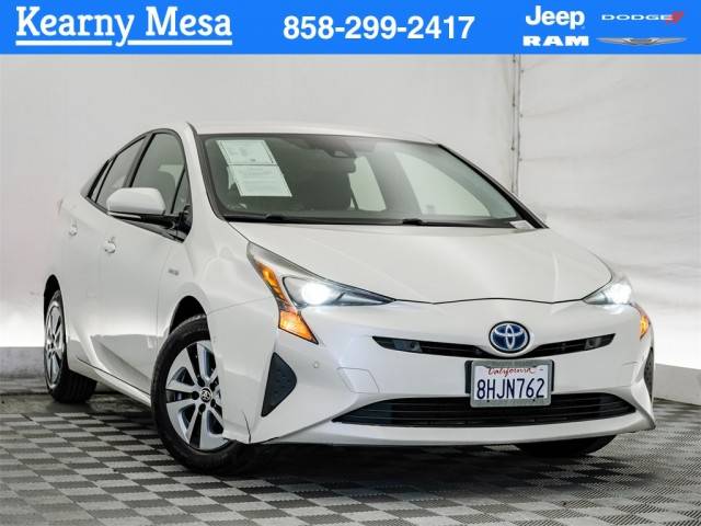 2018 Toyota Prius Three FWD photo