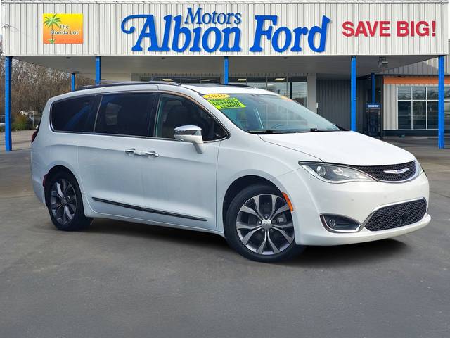 2019 Chrysler Pacifica Minivan Limited FWD photo