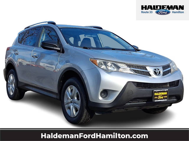 2015 Toyota RAV4 LE AWD photo