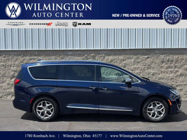 2018 Chrysler Pacifica Minivan Limited FWD photo