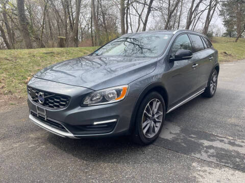 2018 Volvo V60 Cross Country  AWD photo