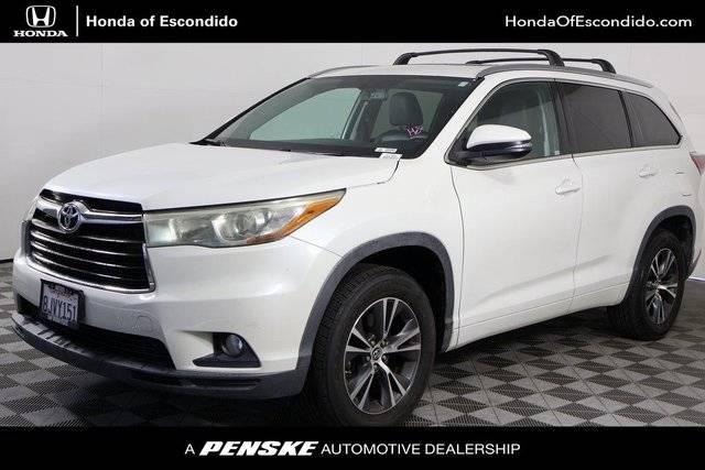 2016 Toyota Highlander XLE FWD photo