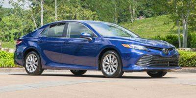 2019 Toyota Camry XLE FWD photo
