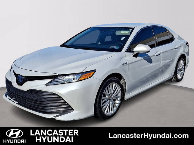 2019 Toyota Camry Hybrid XLE FWD photo