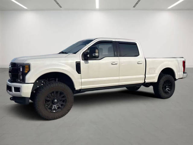 2019 Ford F-250 Super Duty LARIAT 4WD photo