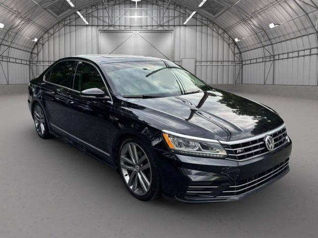 2019 Volkswagen Passat 2.0T SE R-Line FWD photo
