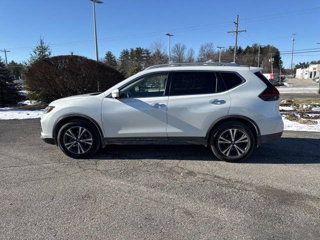 2019 Nissan Rogue SV FWD photo