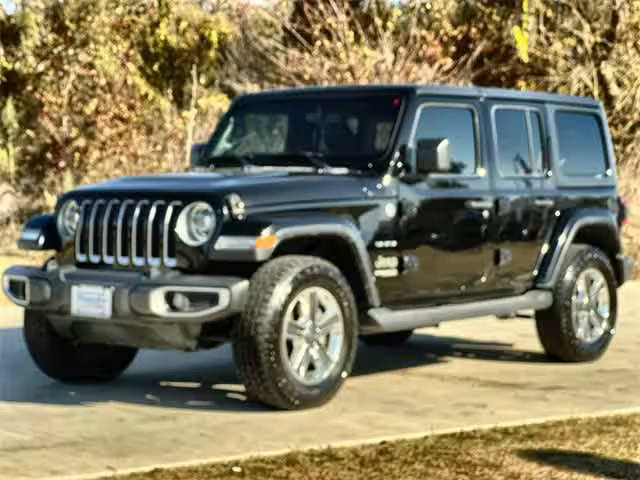 2019 Jeep Wrangler Unlimited Sahara 4WD photo