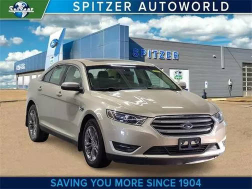 2018 Ford Taurus SEL AWD photo