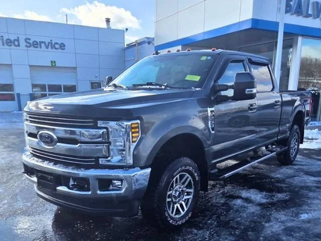 2019 Ford F-250 Super Duty LARIAT 4WD photo