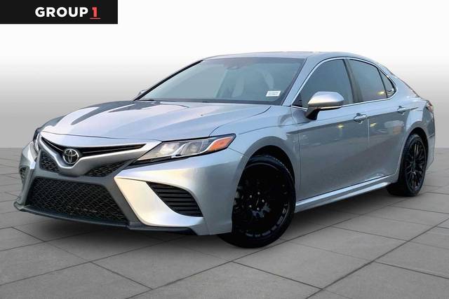 2019 Toyota Camry SE FWD photo