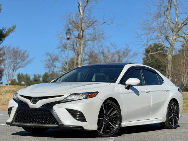 2019 Toyota Camry XSE FWD photo