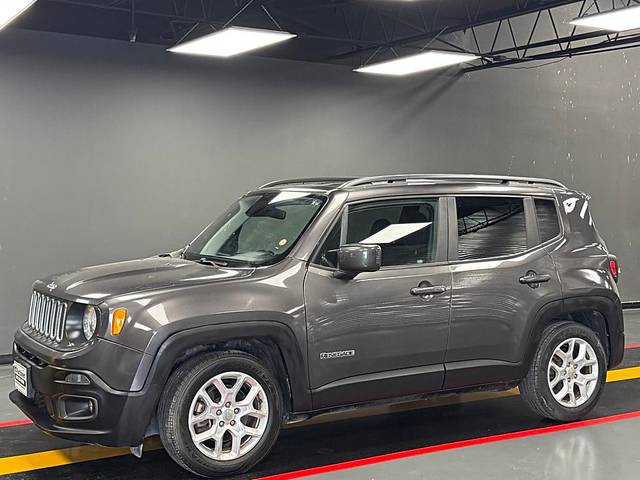 2018 Jeep Renegade Latitude FWD photo