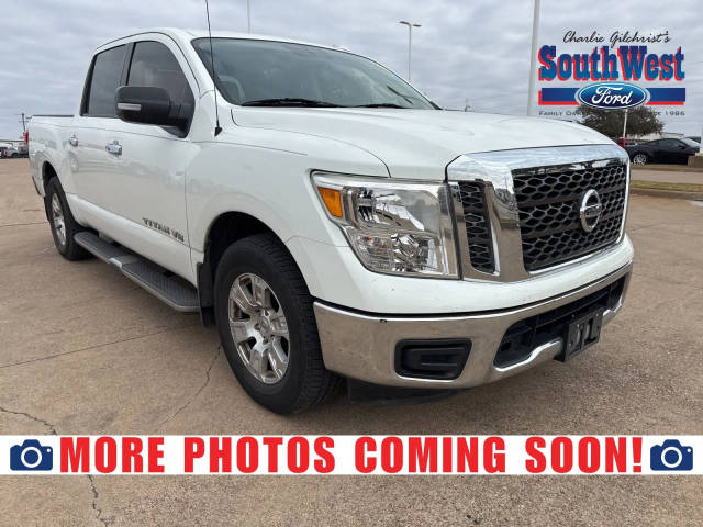 2018 Nissan Titan SV RWD photo