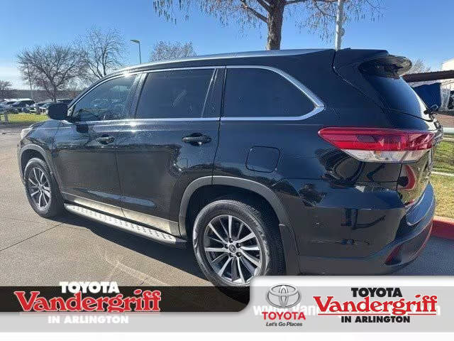 2019 Toyota Highlander XLE FWD photo