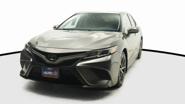 2019 Toyota Camry SE FWD photo