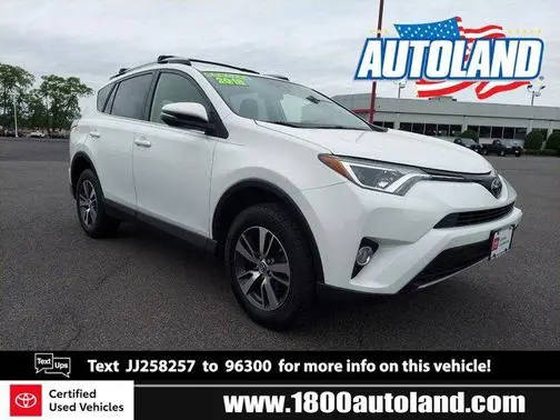 2018 Toyota RAV4 XLE AWD photo