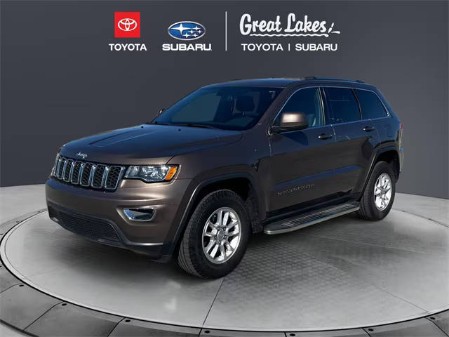 2019 Jeep Grand Cherokee Laredo E 4WD photo