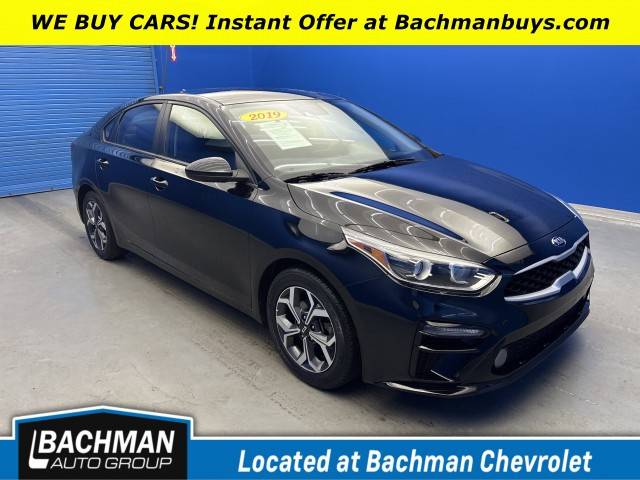 2019 Kia Forte LXS FWD photo