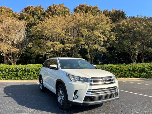 2019 Toyota Highlander Limited Platinum FWD photo