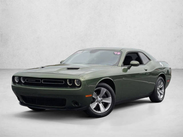 2019 Dodge Challenger SXT RWD photo