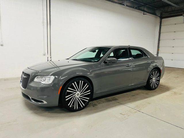2019 Chrysler 300 Touring L RWD photo