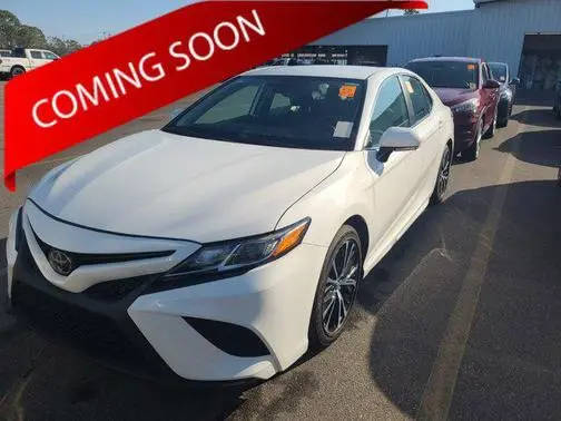 2019 Toyota Camry SE FWD photo