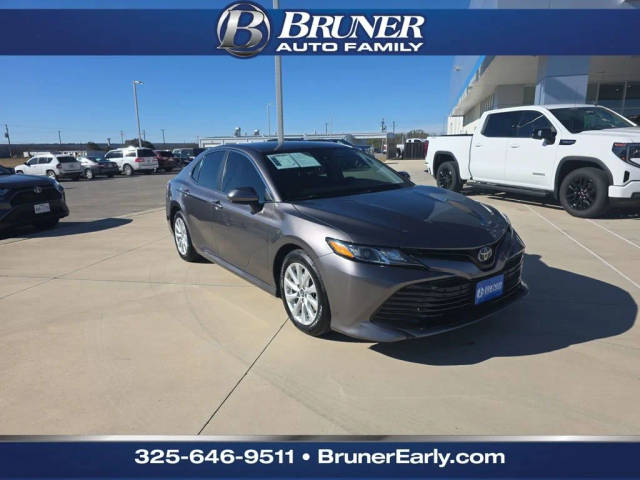 2019 Toyota Camry LE FWD photo
