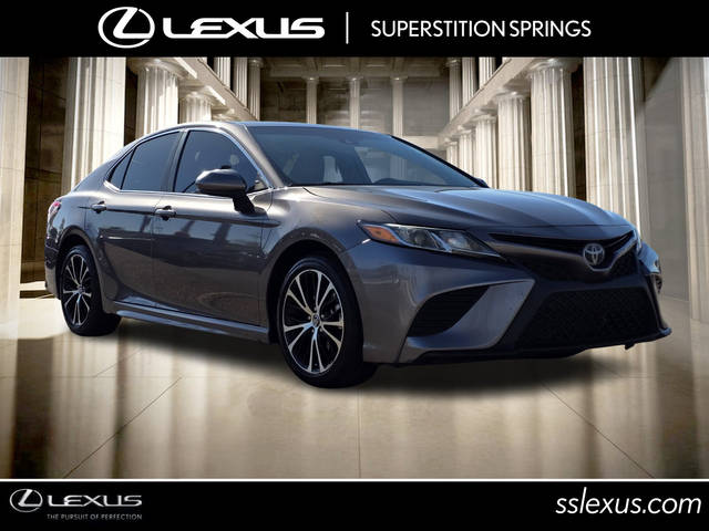 2019 Toyota Camry SE FWD photo