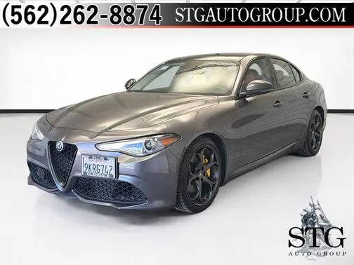 2018 Alfa Romeo Giulia  RWD photo