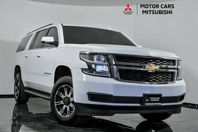 2018 Chevrolet Suburban LT 4WD photo