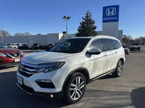 2017 Honda Pilot Elite AWD photo