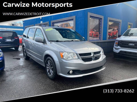 2017 Dodge Grand Caravan SXT FWD photo