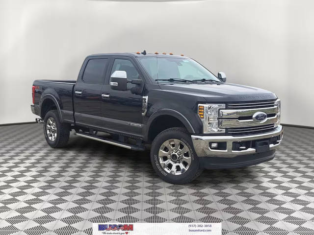 2019 Ford F-250 Super Duty LARIAT 4WD photo