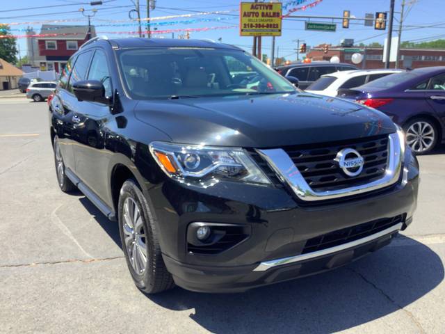 2019 Nissan Pathfinder SL 4WD photo
