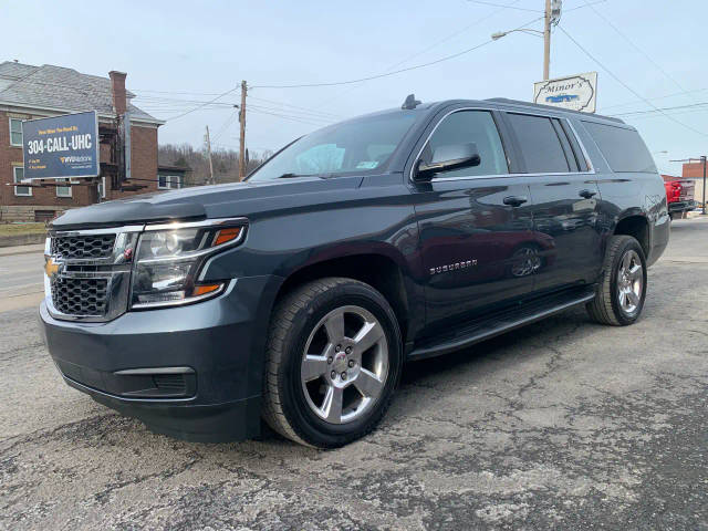 2019 Chevrolet Suburban LT 4WD photo