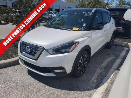2018 Nissan Kicks SR FWD photo