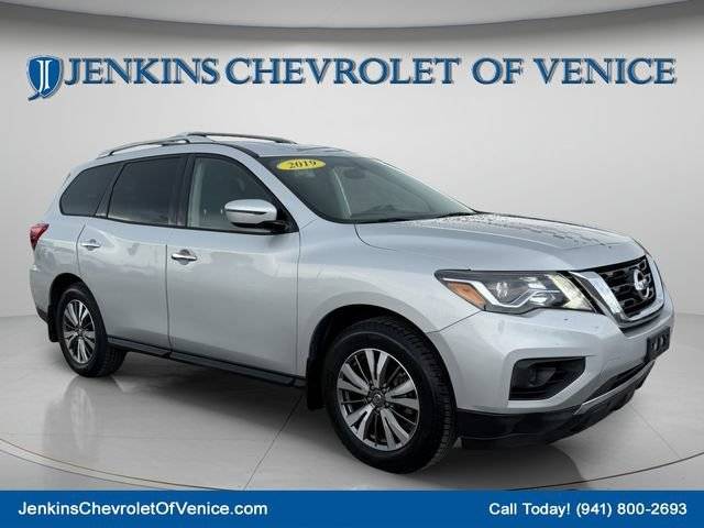 2019 Nissan Pathfinder S 4WD photo