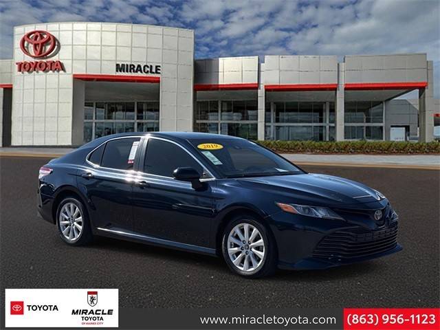 2019 Toyota Camry LE FWD photo