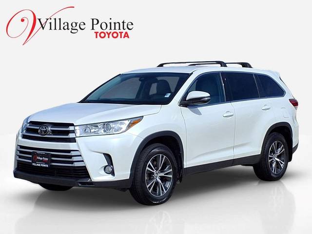 2019 Toyota Highlander LE Plus AWD photo