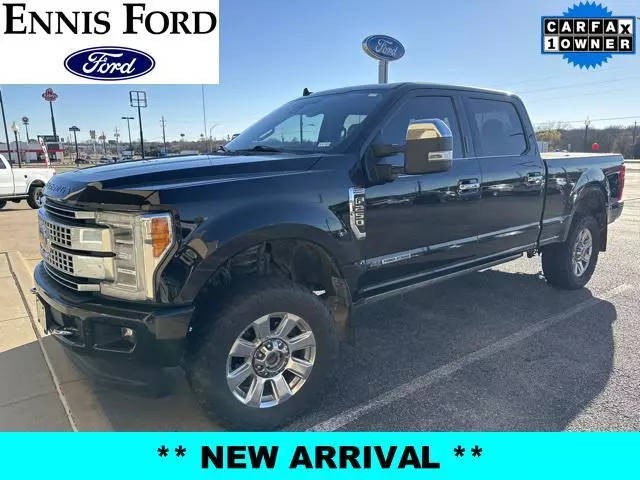 2019 Ford F-250 Super Duty Platinum 4WD photo
