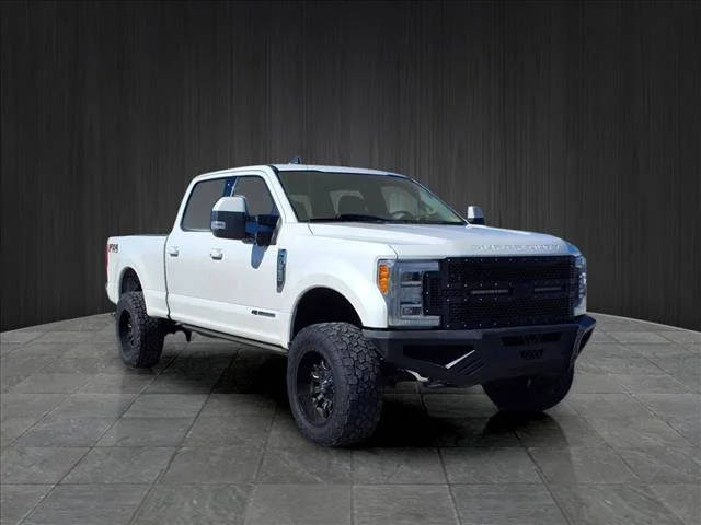 2019 Ford F-250 Super Duty LARIAT 4WD photo