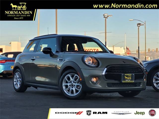 2019 MINI Hardtop 2 Door Cooper FWD photo