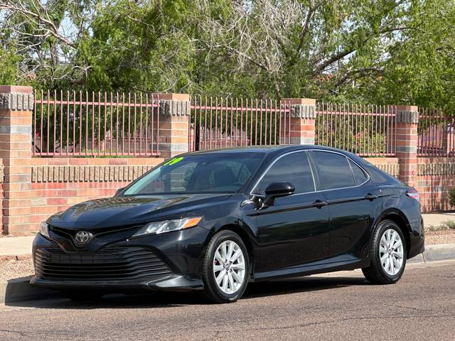 2019 Toyota Camry LE FWD photo