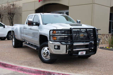 2019 Chevrolet Silverado 3500HD LTZ 4WD photo