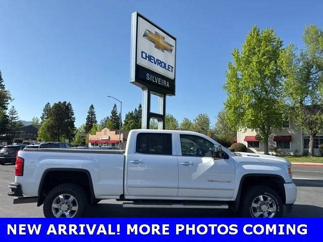 2019 GMC Sierra 3500HD Denali 4WD photo