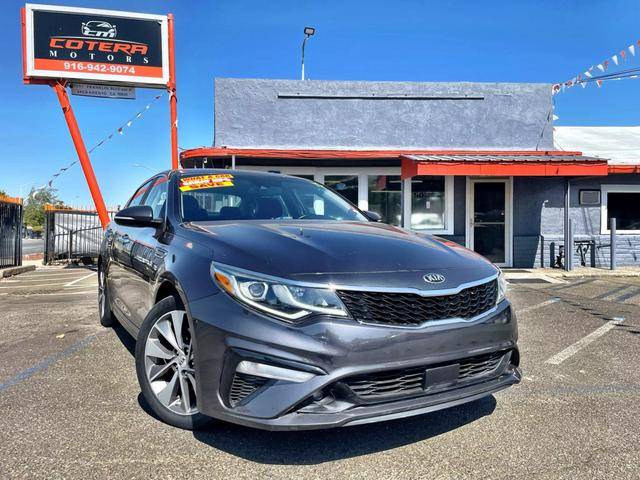 2019 Kia Optima S FWD photo